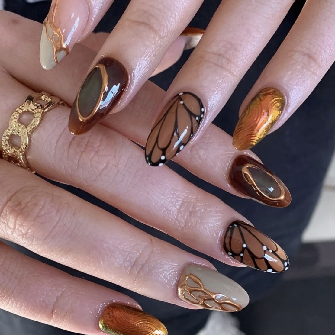 Artistic Nail Design Press-On Set — product view 2