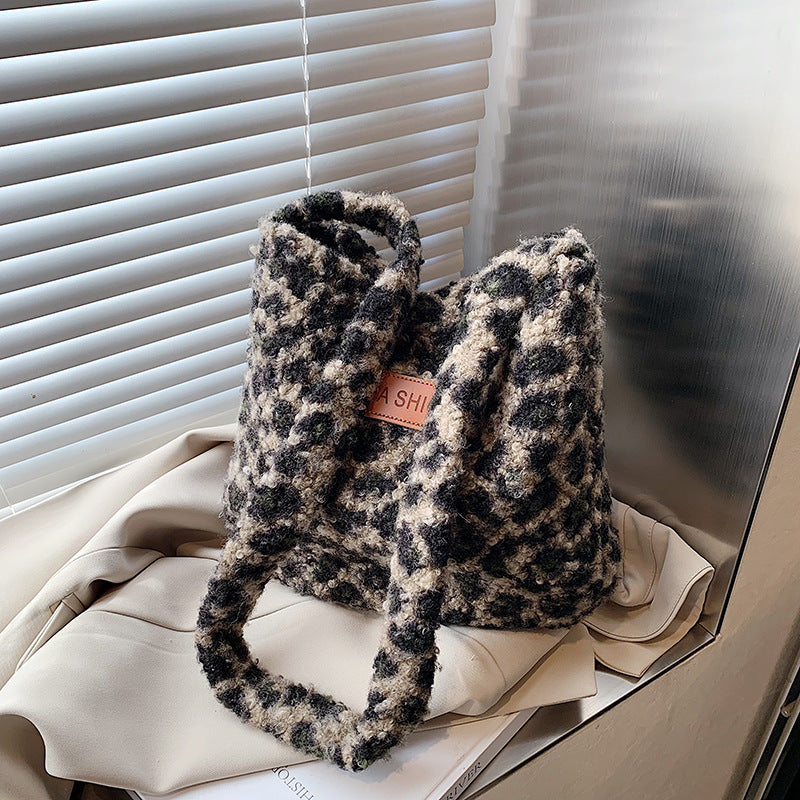 Soft Leopard Print Shoulder Bag — product view 2