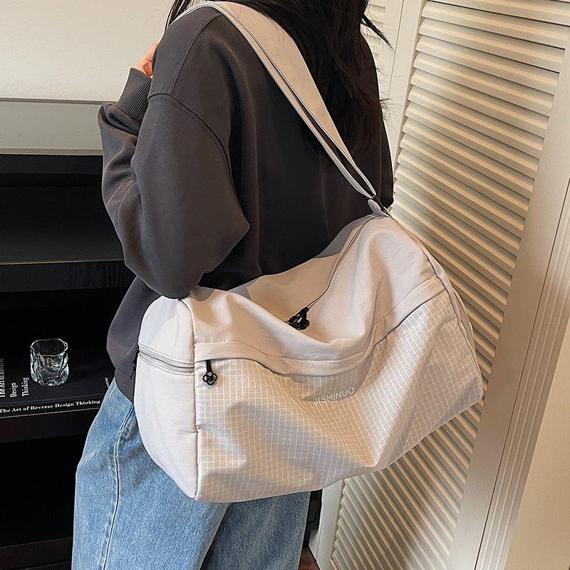 Versatile Travel Weekend Duffel — product view 3