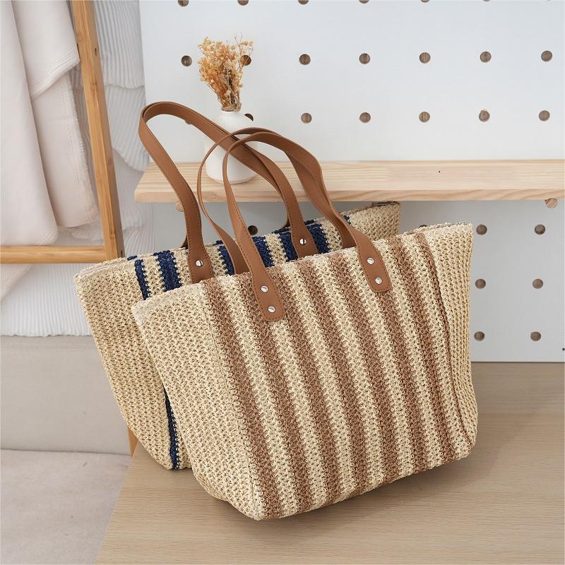 Handwoven Beach Bag LoungeYard — product view 2