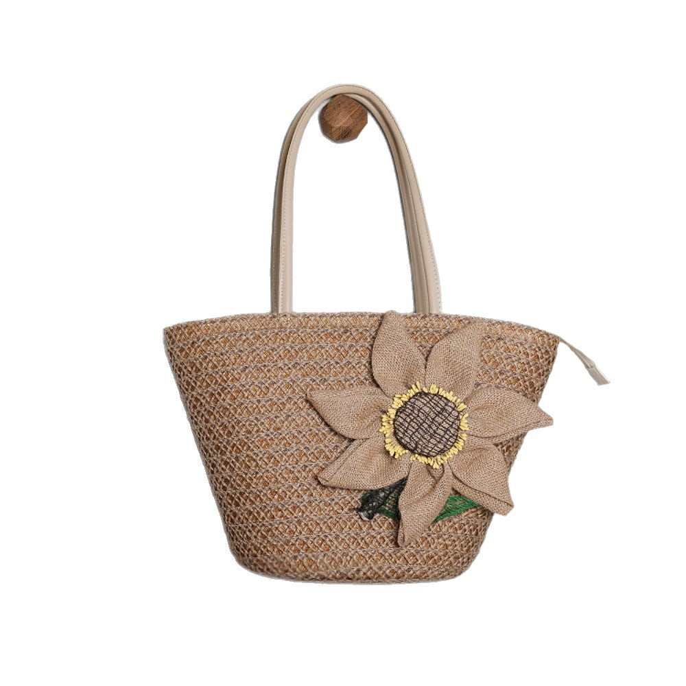 Straw bag with romantic floral pattern LoungeYard — product view 3