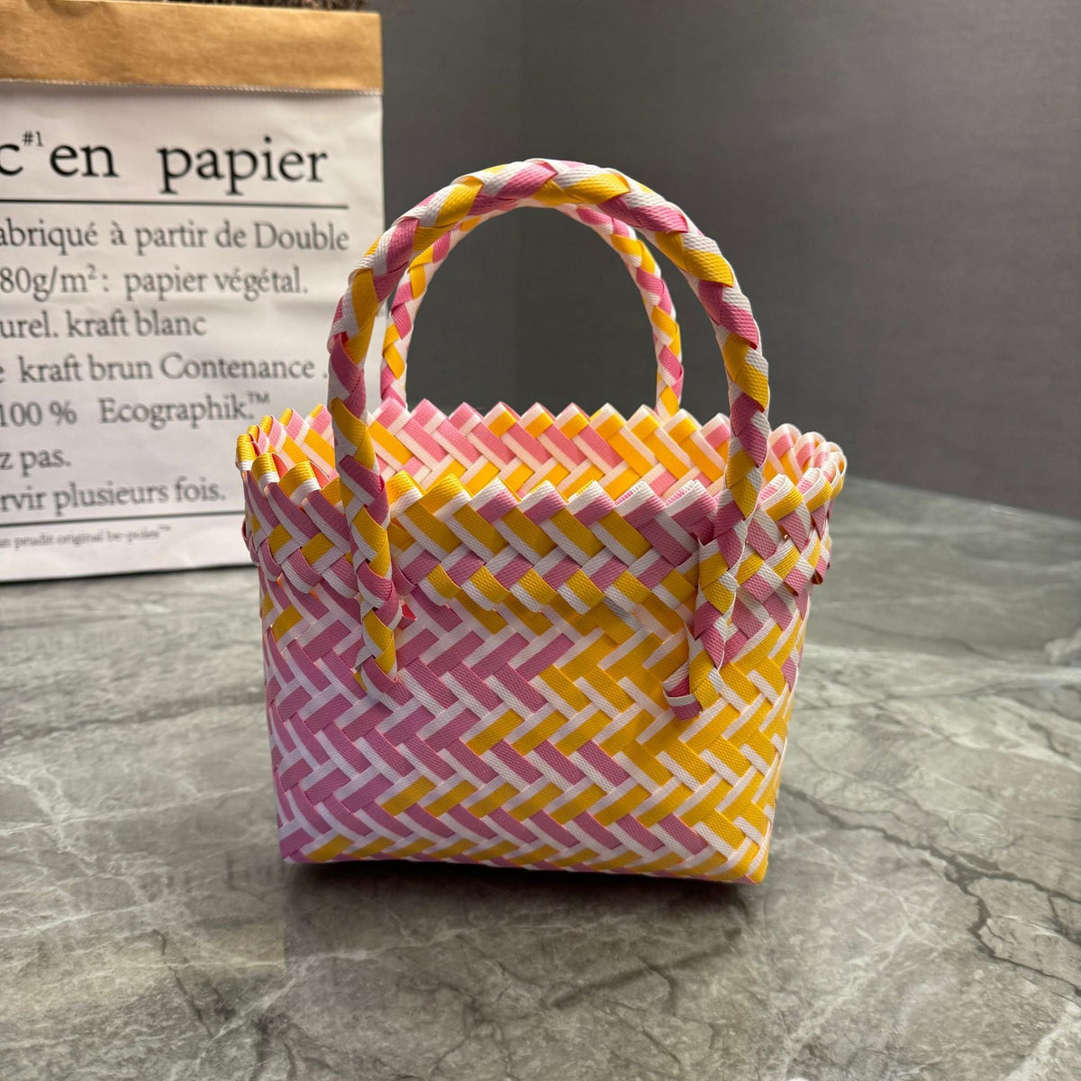 Playful basket bag with bow LoungeYard — product view 7