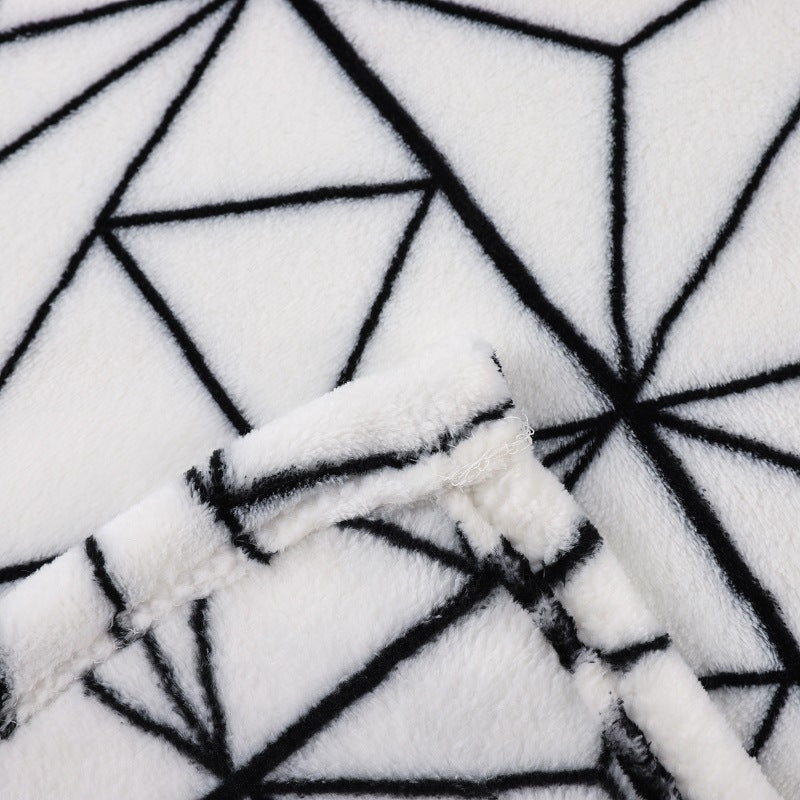 Geometric Pattern Cozy Throw Blanket — product view 4