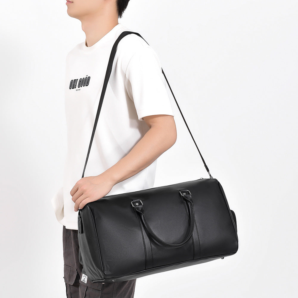 Stylish leather travel bag LoungeYard — product view 1