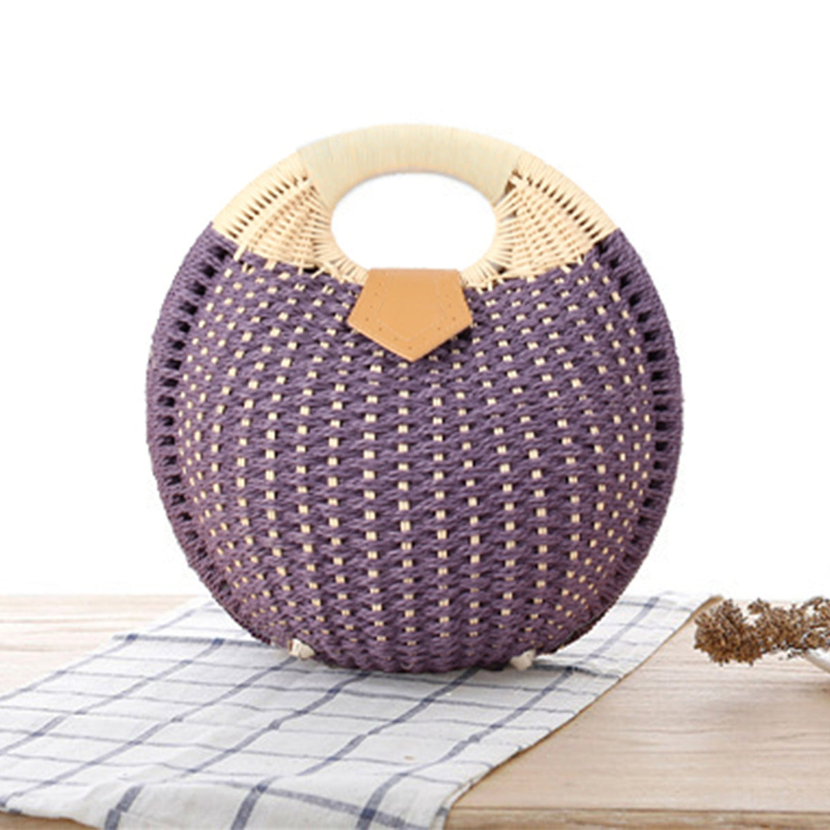 Round straw bag with elegant leather handle LoungeYard — product view 4