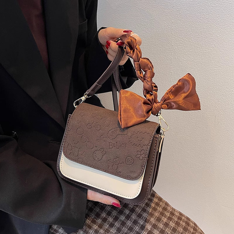 Chic Crossbody Bag LoungeYard — product view 2