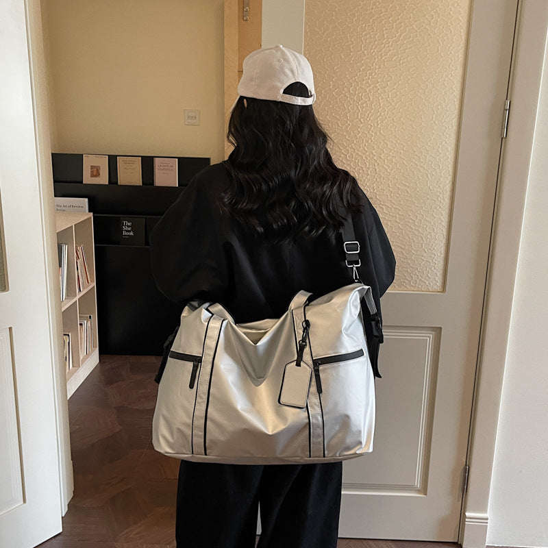 Sporty Travel Bag LoungeYard — product view 3