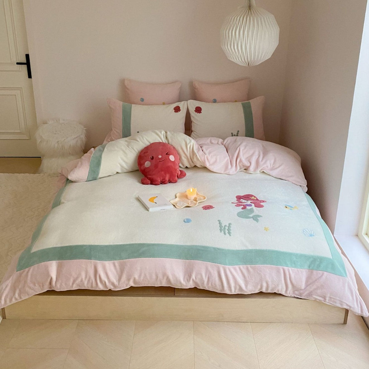 Cozy bedding set with plush border, embroidered appliqués, and reversible function — product view 7