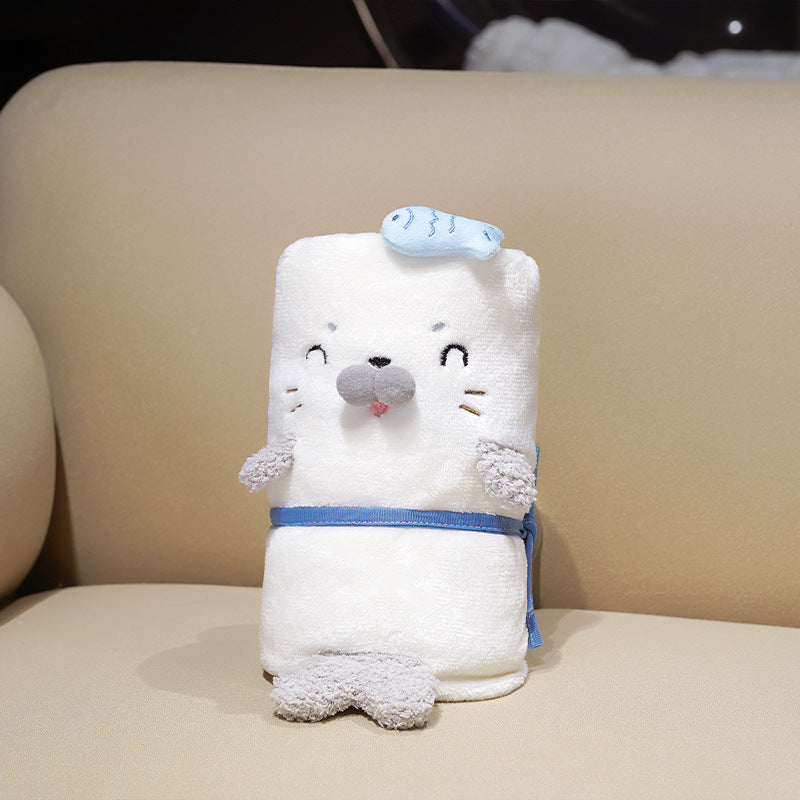 Plush beach towel with hood in seal motif, extra soft and absorbent — product view 5