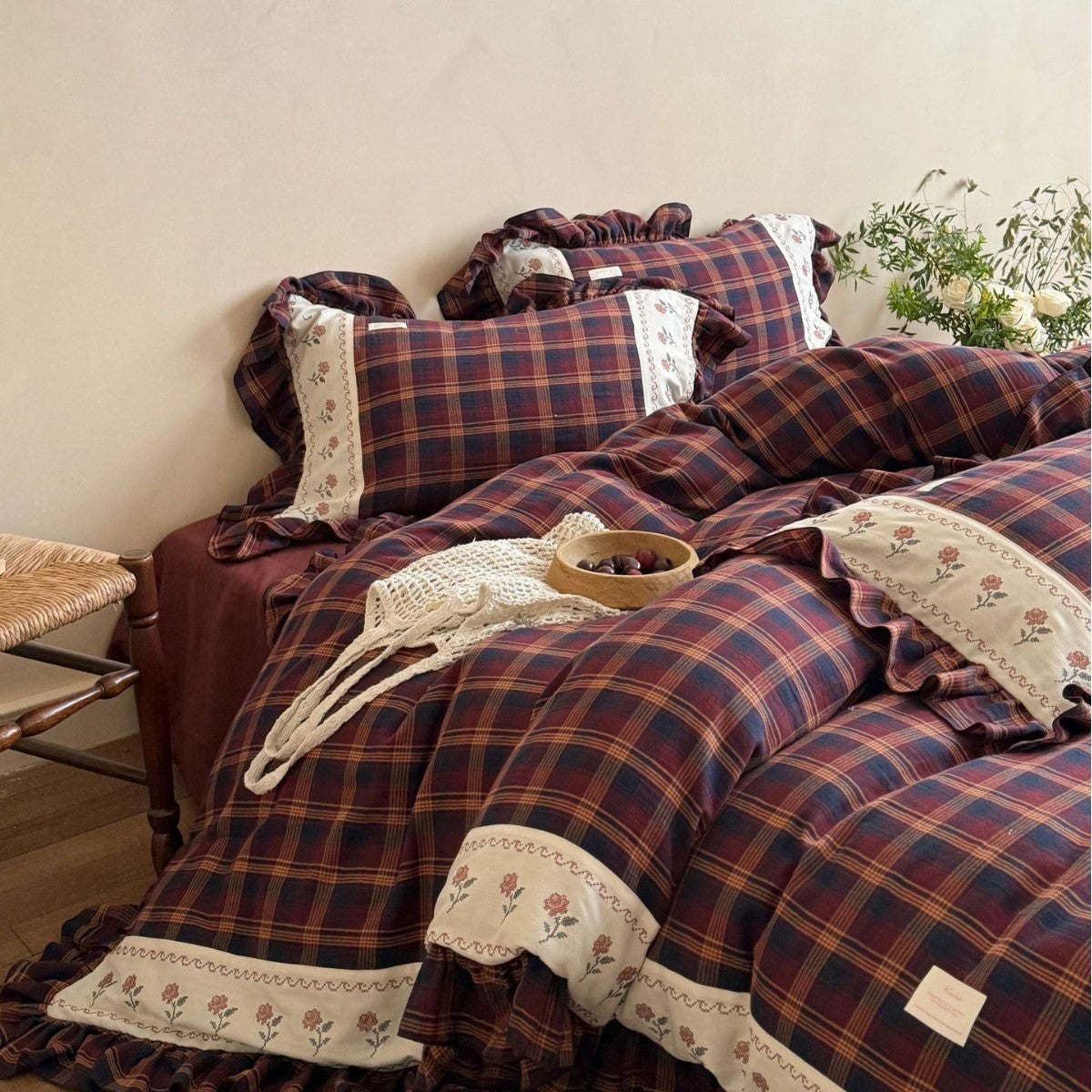 Checked bedding set in vintage cottage style with ruffle and embroidered border — product view 3
