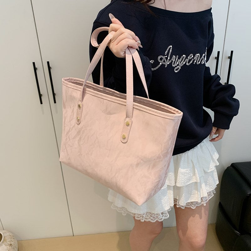 Versatile Everyday Tote Bag LoungeYard — product view 1