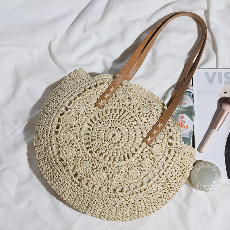 Handmade Round Bag Made of Natural Bast LoungeYard — product view 3