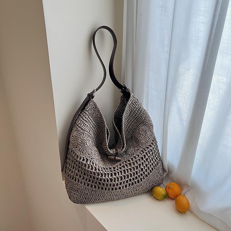Braided summer handbag with practical leather handles LoungeYard — product view 6