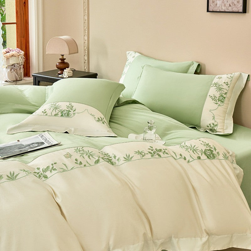 Luxurious bedding set with embroidered border and satin look — product view 4