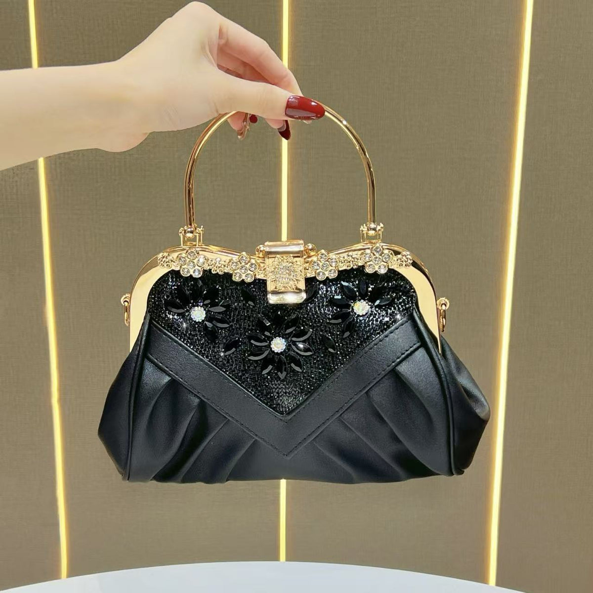 Elegant Decorative Handheld Evening Bag — product view 1