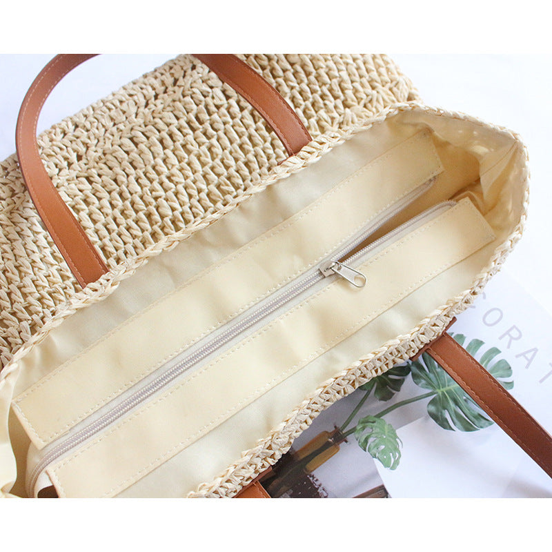 Handmade straw bag LoungeYard — product view 4