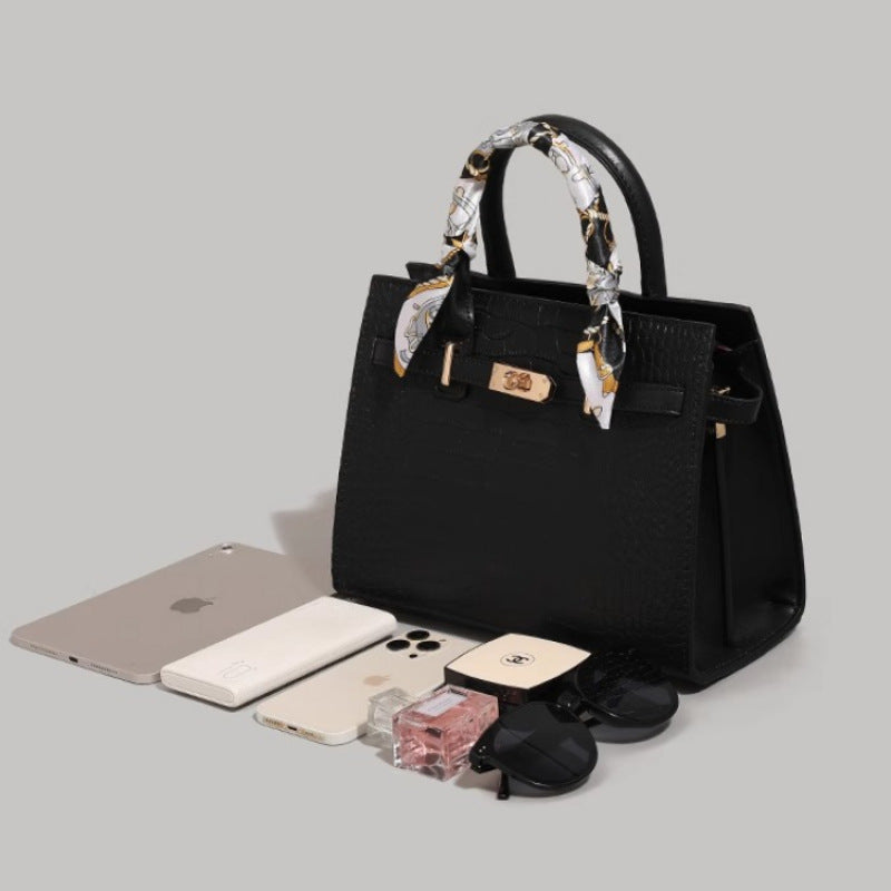 Chic Crocodile-Embossed Handbag LoungeYard — product view 4