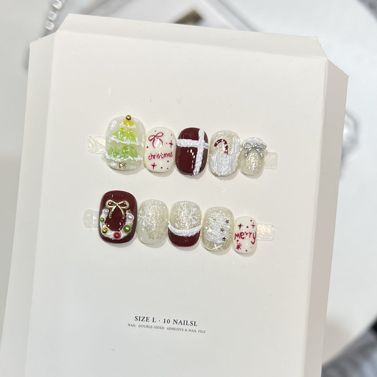 Holiday-Themed Press-On Nail Set — product view 2