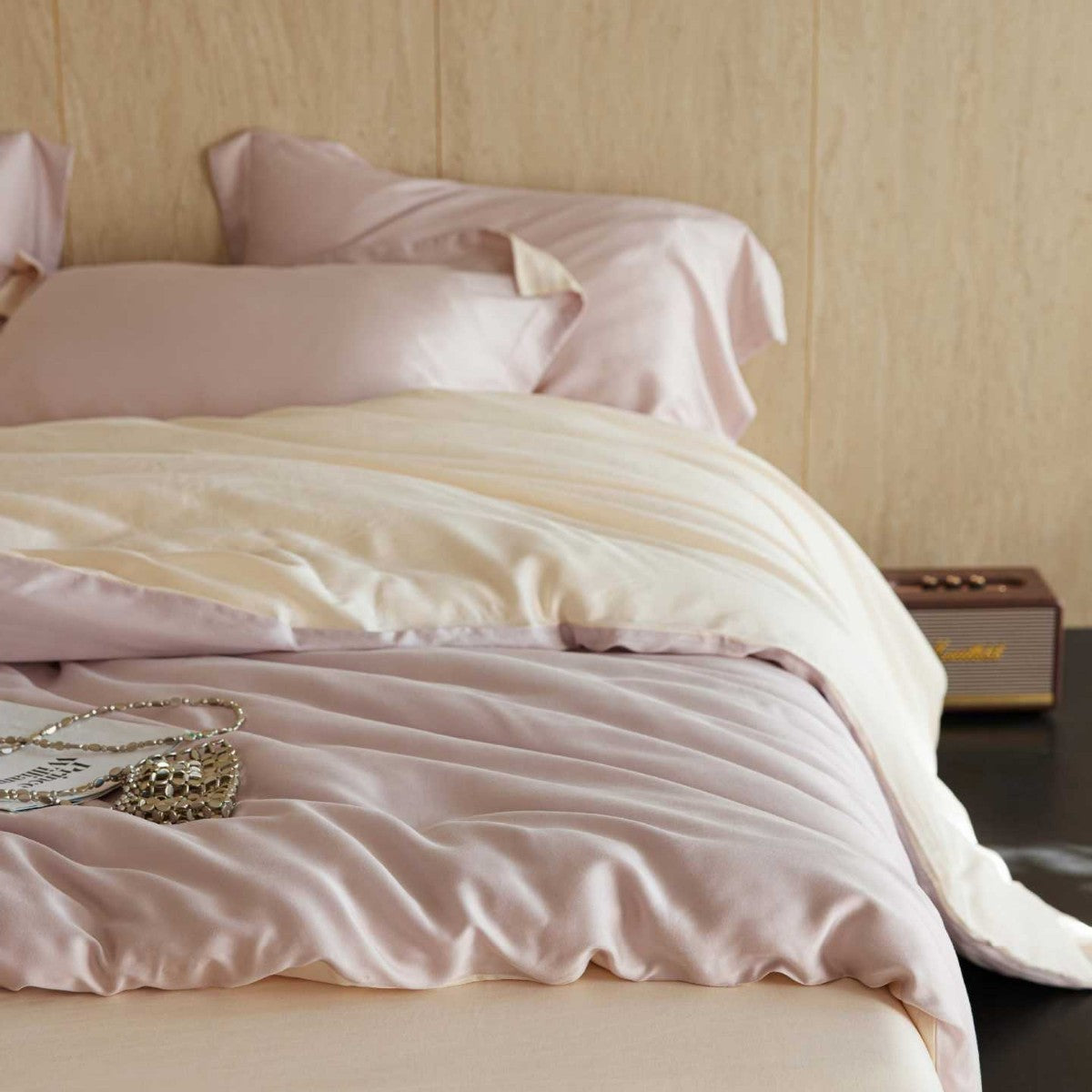 Silky-gloss premium bedding set made of cotton satin — product view 6