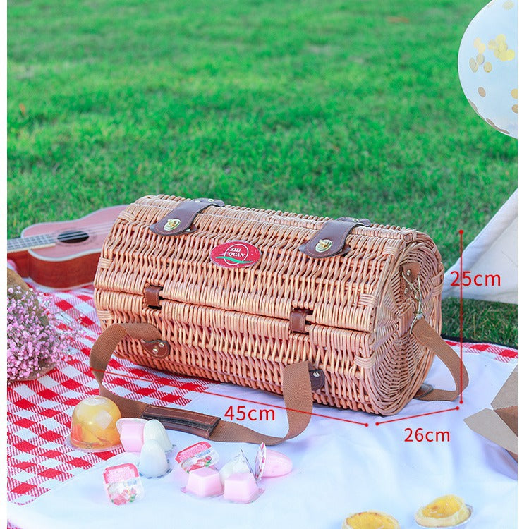 Women's picnic basket with integrated dish set and insulating elements LoungeYard — product view 3