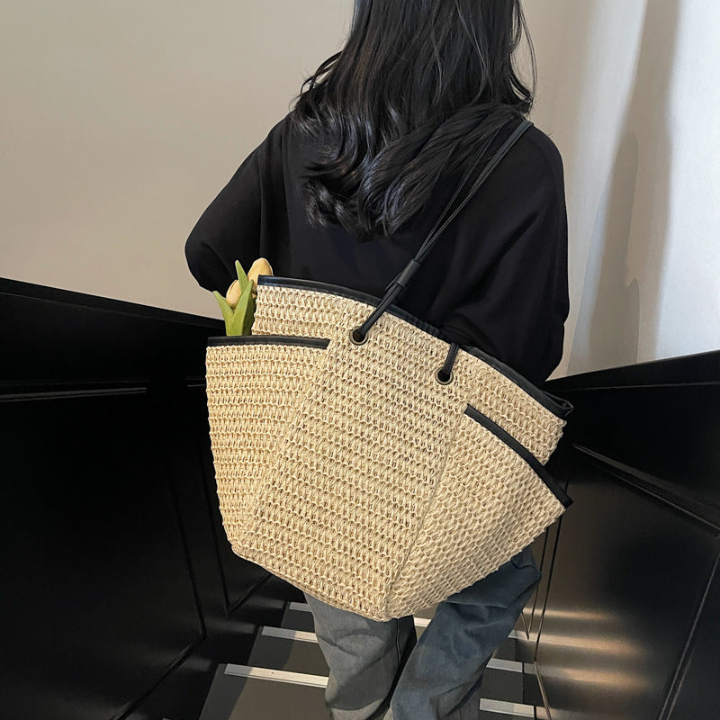 Stylish and Spacious Tote Bag with Multi-functional Compartments LoungeYard — product view 2