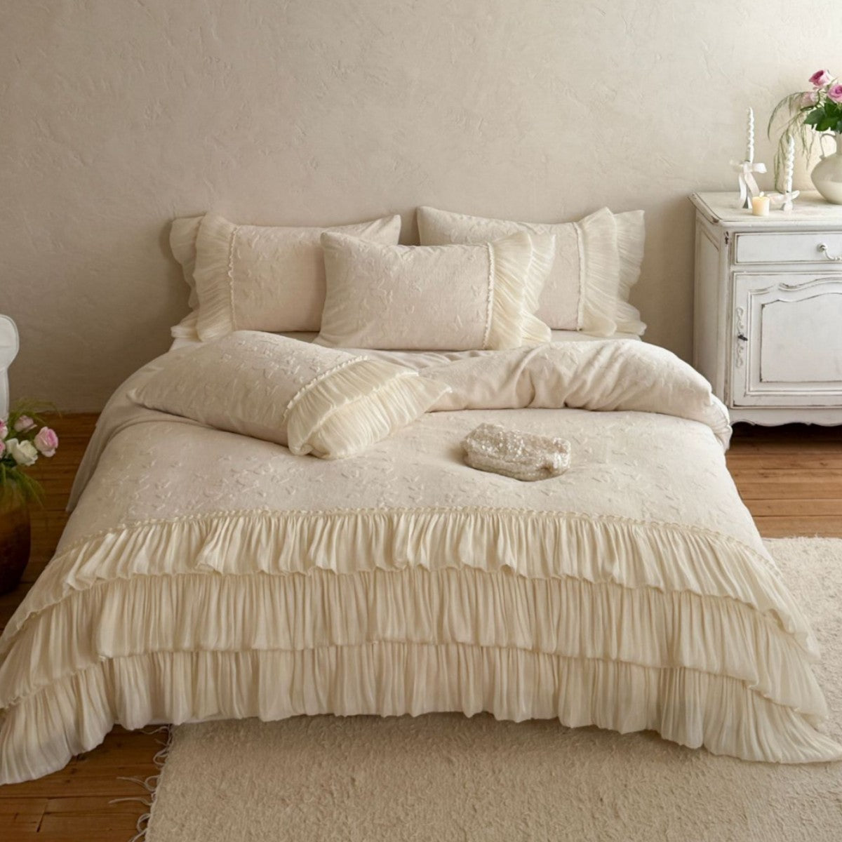 Bedding set with quilted jacquard structure and pleated ruffle — product view 6