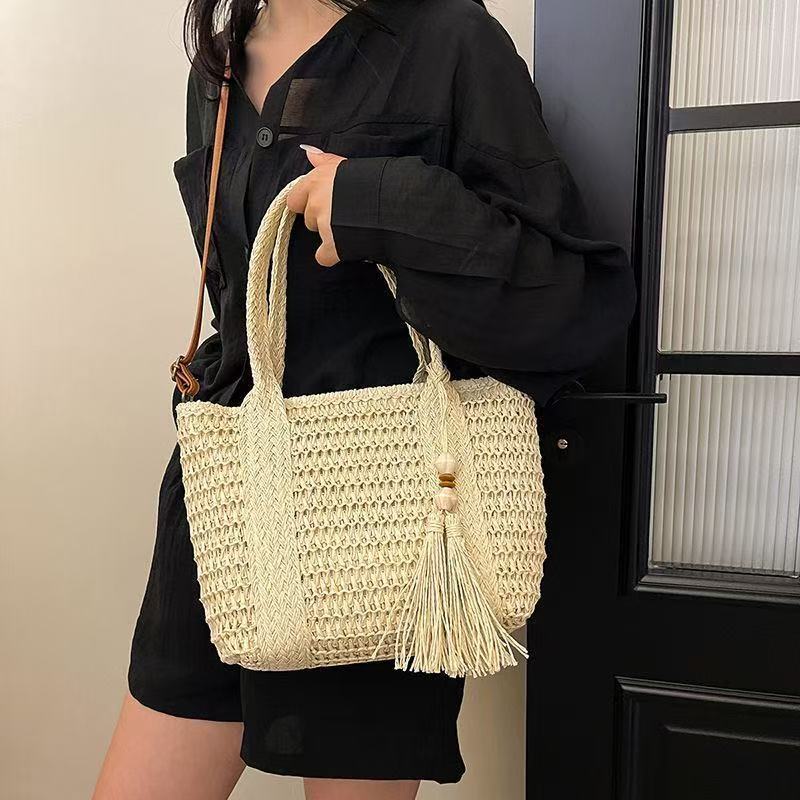 Braided tote bag with tassels and leather details LoungeYard — product view 2