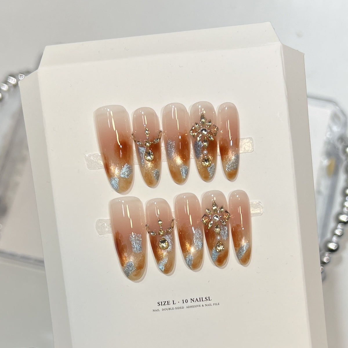 Glamorous Ombre Press-On Nail Art Set — product view 3