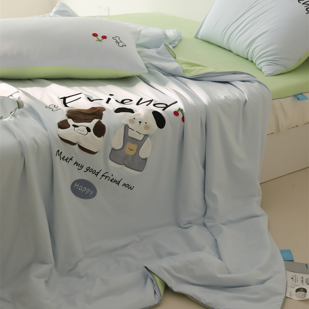 Bedding set made of cotton satin with minimalist panda print and extra soft fitted sheet — product view 1