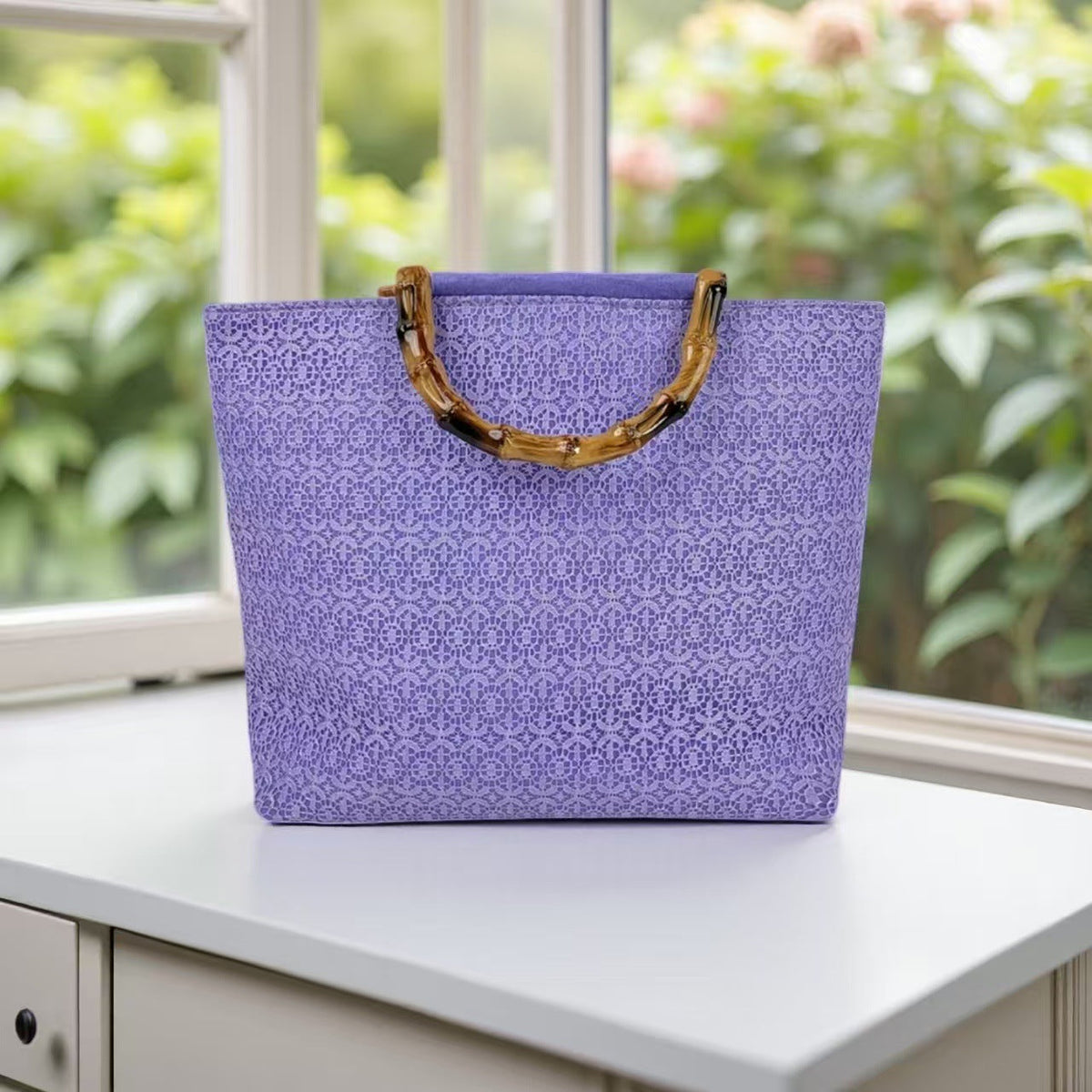 Elegant cotton bag with bamboo handles LoungeYard — product view 5