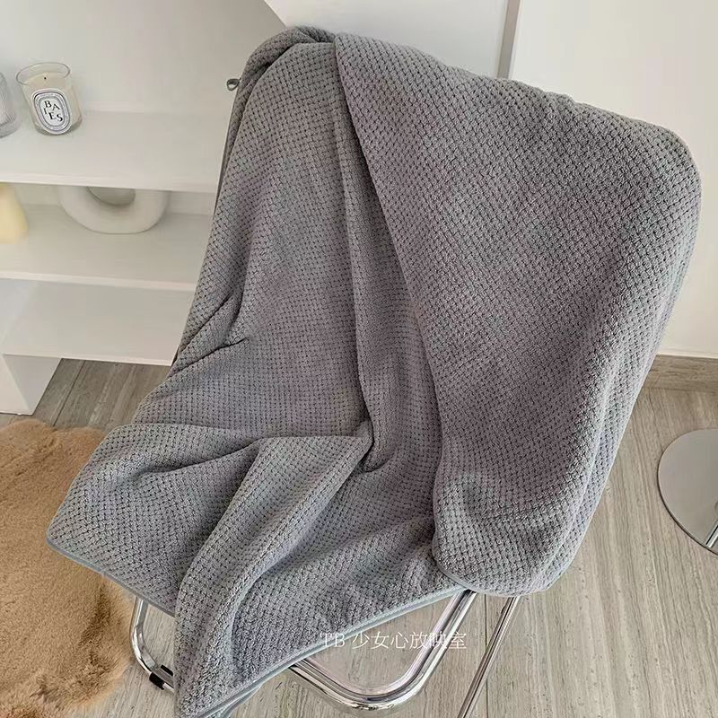 Textured Knit Bath Towel LoungeYard — product view 3