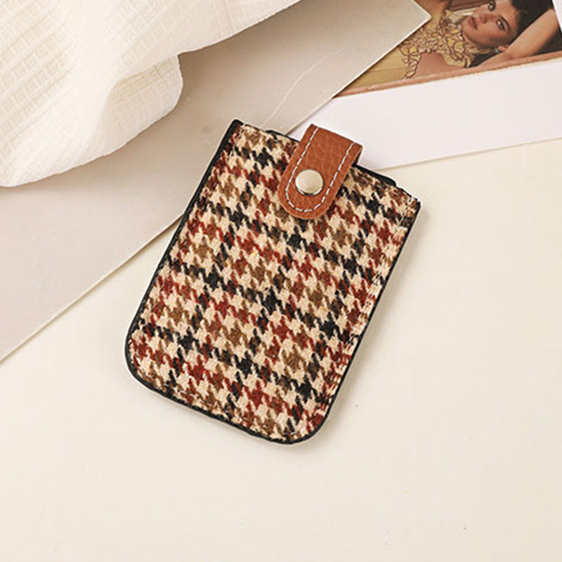 Elegant Textured Cardholder LoungeYard — product view 5