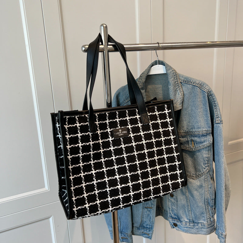 Elegant Textured Tote Bag LoungeYard — product view 7