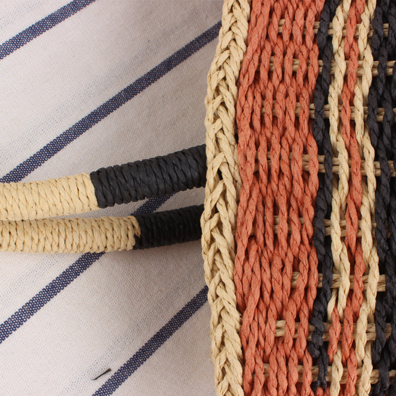 Braided beach bag with wide carrying handle LoungeYard — product view 4