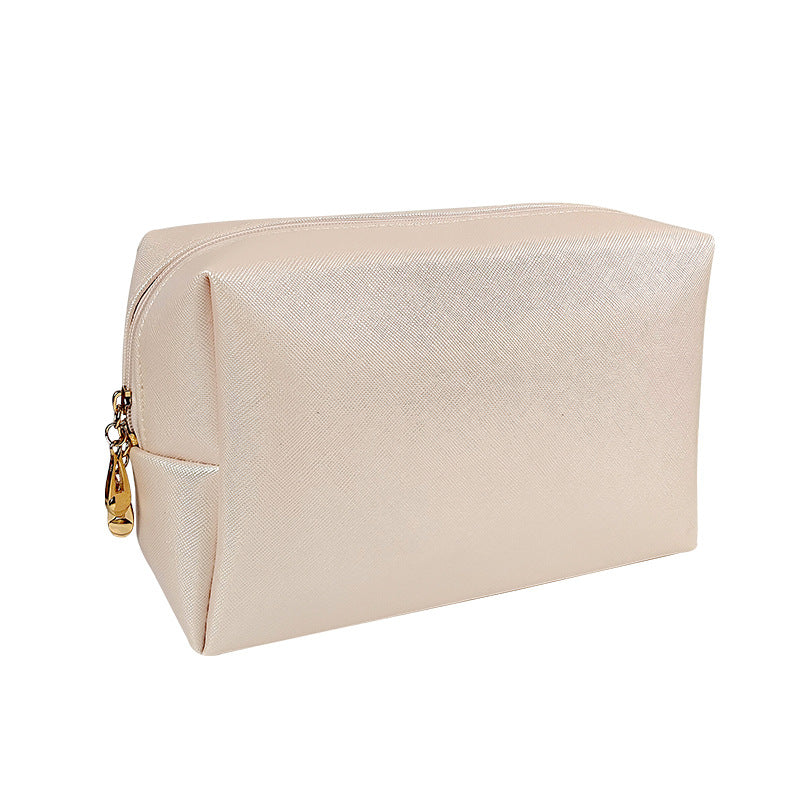 Cosmetic bag with high-quality texture and practical zipper LoungeYard — product view 1