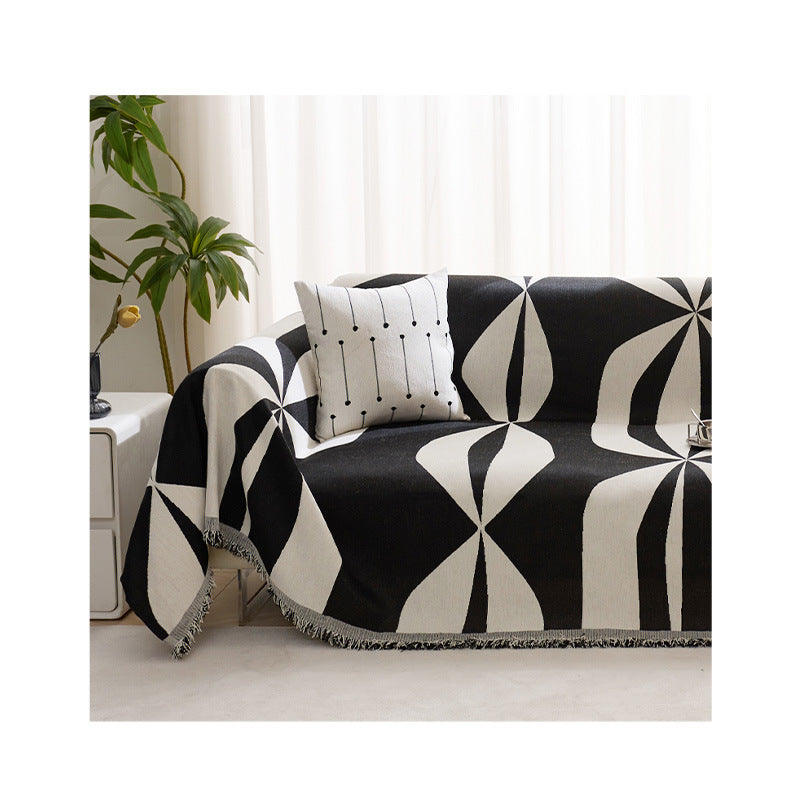 Chic Geometric Patterned Throw Blanket — product view 2