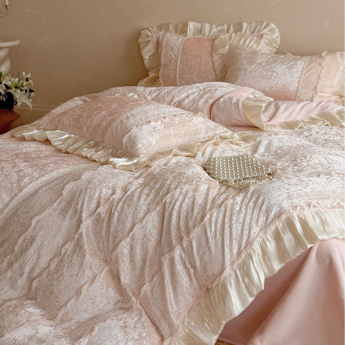 Velvet Bedding Set with Ruffles and Lace Trim — product view 1