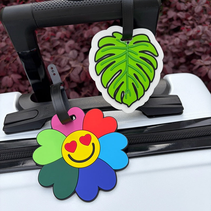 Leaf-Shaped Luggage Tag LoungeYard — product view 1