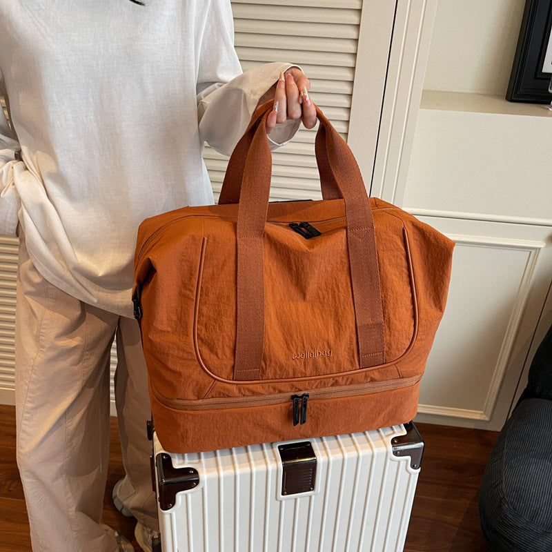Sporty Travel Bag With Innovative Storage LoungeYard — product view 3
