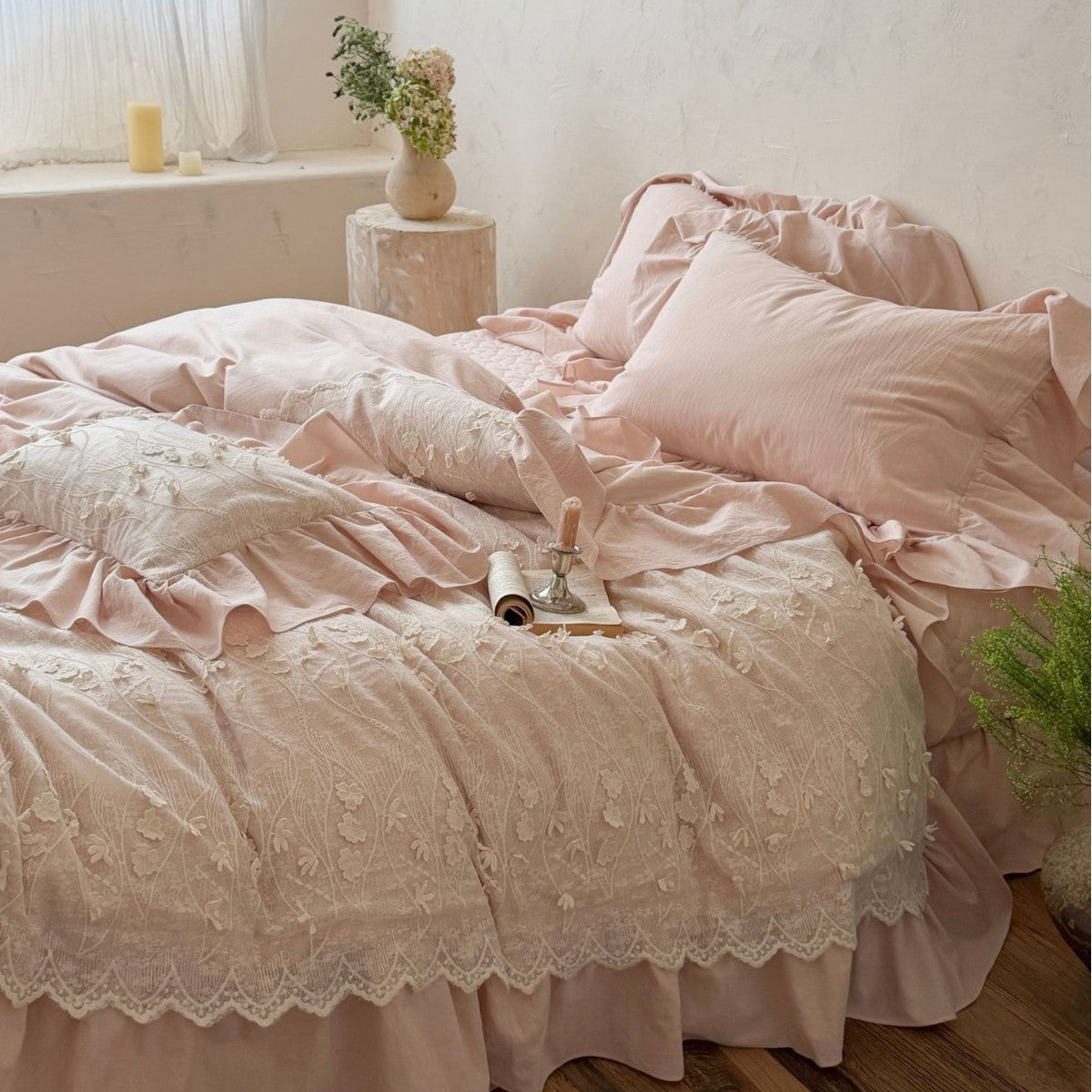 Bedding set with floral relief embroidery, gathered frill and bed skirt — product view 2