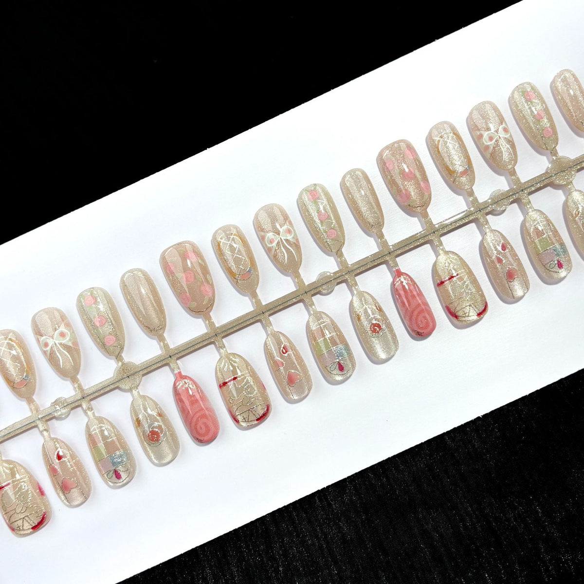 Decorative Themed Press-On Nail Set — product view 2