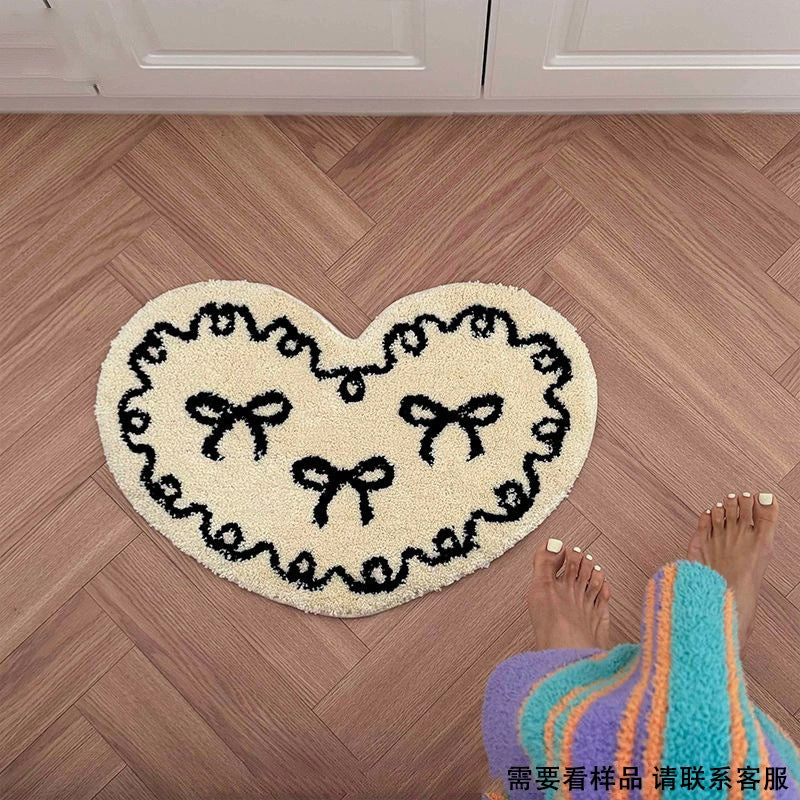 Heart-Shaped Plush Bath Mat Bowlift — product view 7