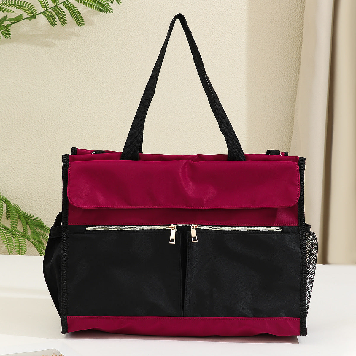 Versatile everyday shoulder bag LoungeYard — product view 6