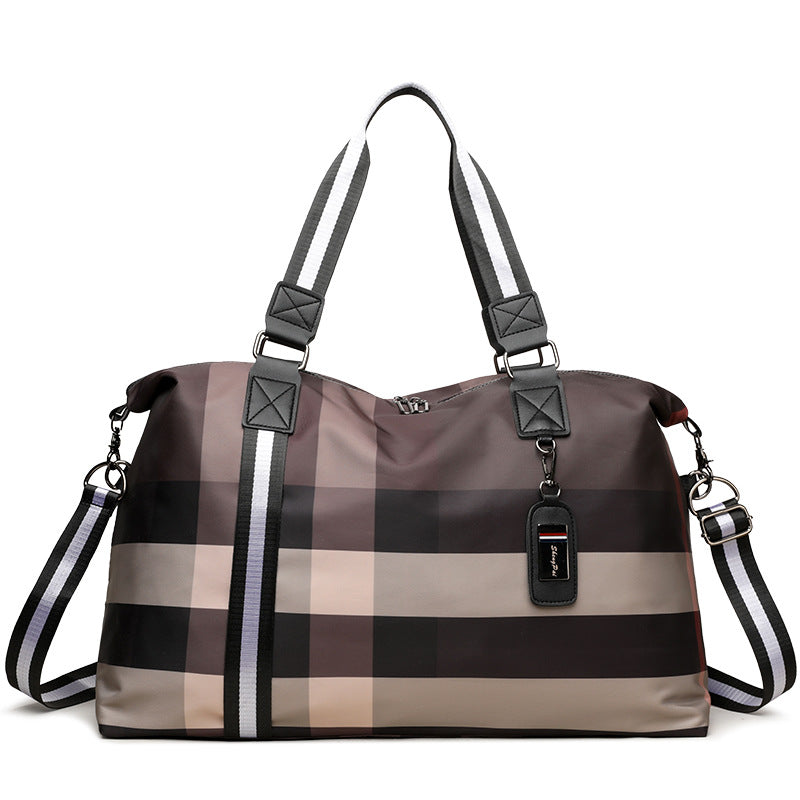 Sporty travel bag with intelligent compartment design LoungeYard — product view 5