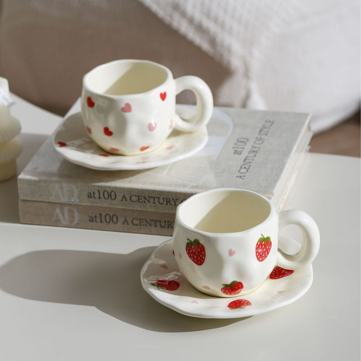 Ceramic mug with hand-painted tulip pattern and organic shape — product view 2