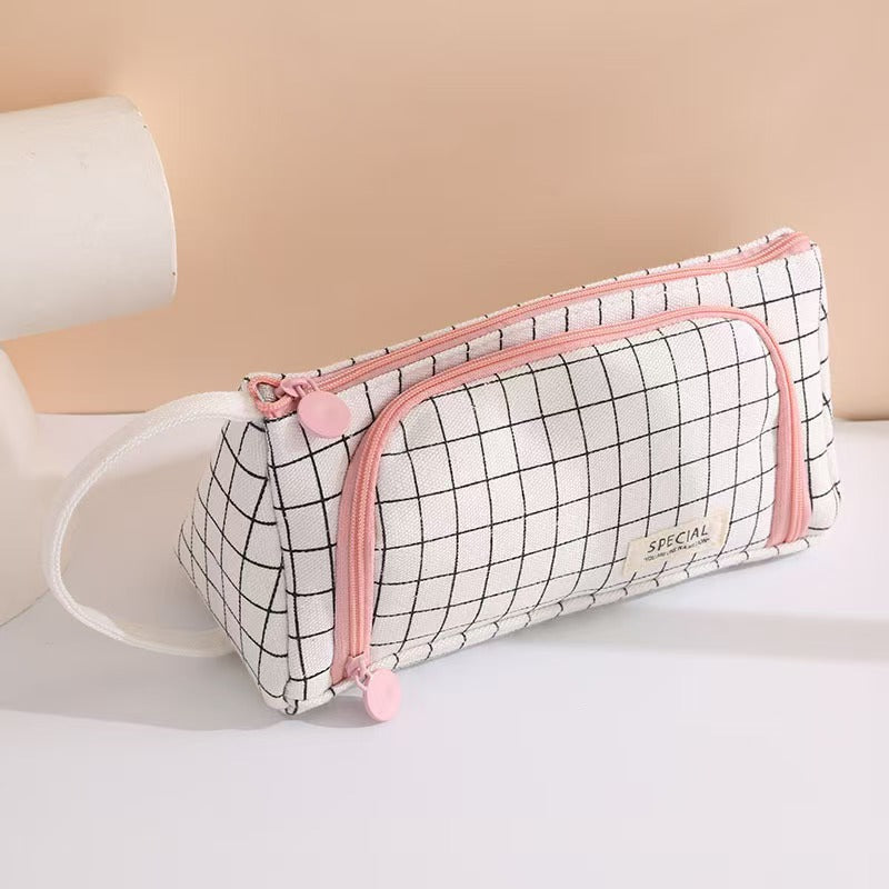 Multifunctional Storage Pouch — product view 1