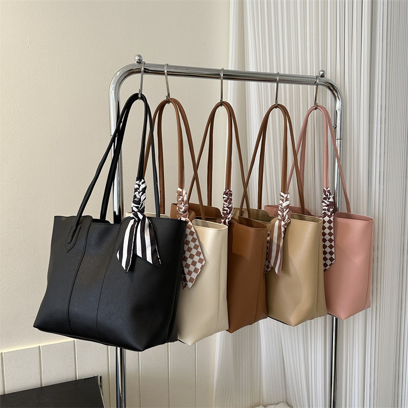 Stylish Everyday Tote Bag LoungeYard — product view 1