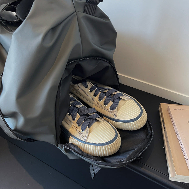 Sporty Travel Bag With Maximum Functionality LoungeYard — product view 4