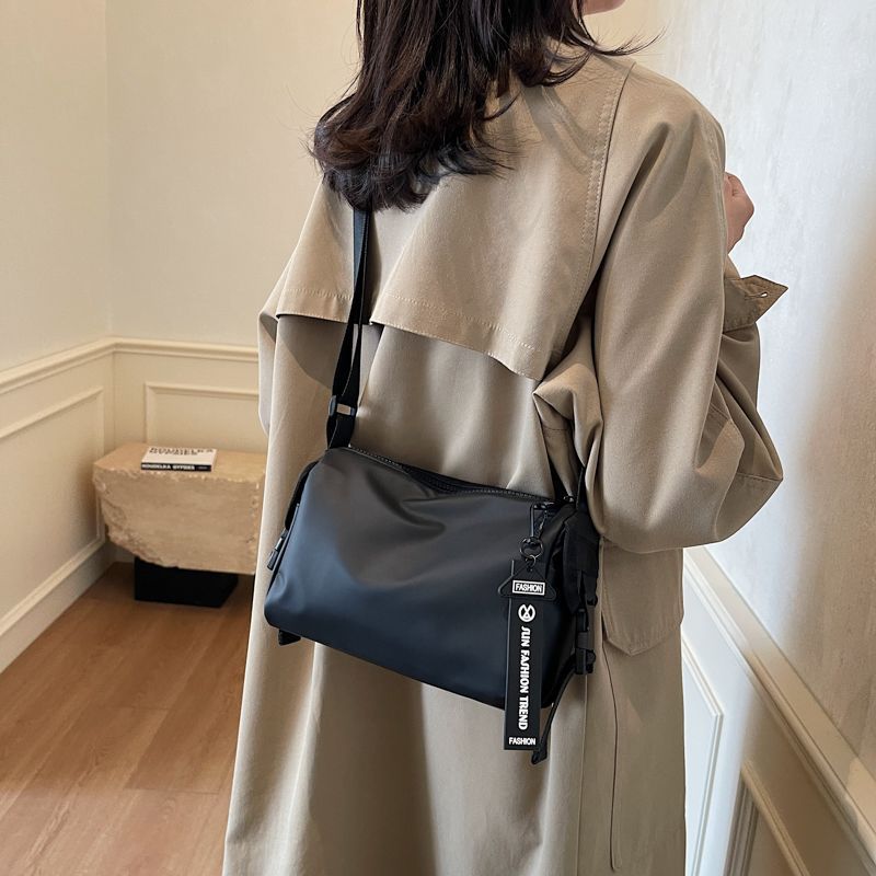 Versatile Utility Crossbody Bag LoungeYard — product view 5