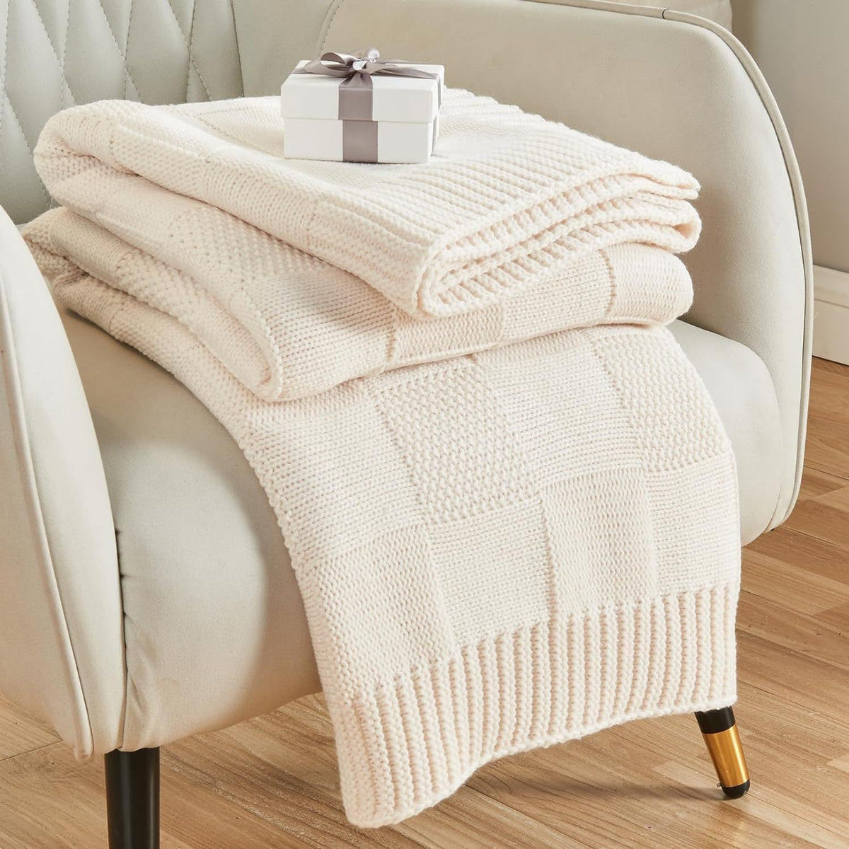 Textured Knit Throw Blanket LoungeYard — product view 7